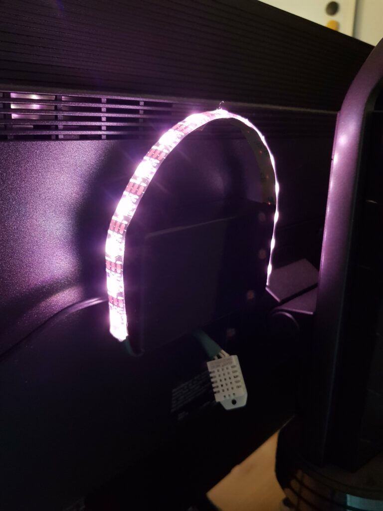 Making sure it’s cozy – IoT Neopixel LED stripe ambient light with DHT22 Temp/Hum sensor with MicroPython on a NodeMCU v3